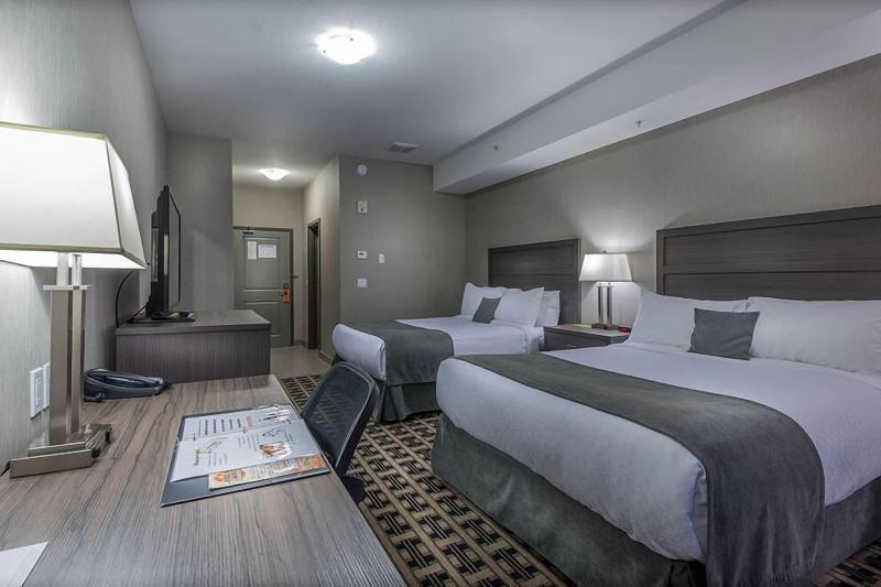 Timber Ridge Inn And Suites image