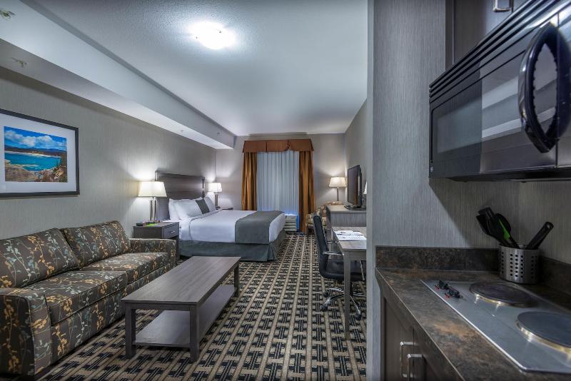 Timber Ridge Inn And Suites image