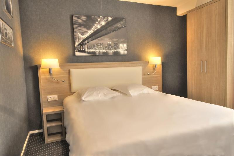 Hôtel & Spa Le Petit Castel Beuzeville-Honfleur image