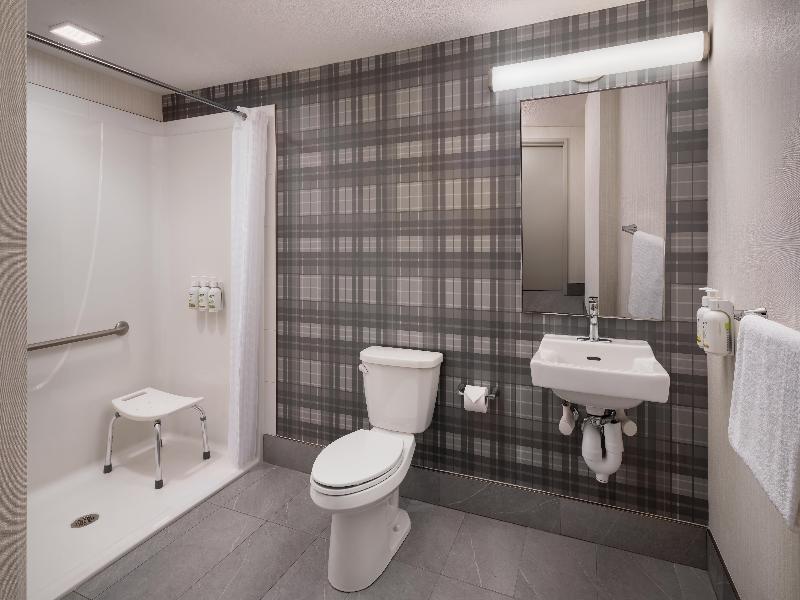 Pomeroy Hotel Fort Mcmurray image