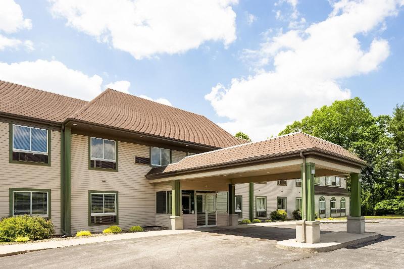 Oyo Hotel Whitehall Mi image