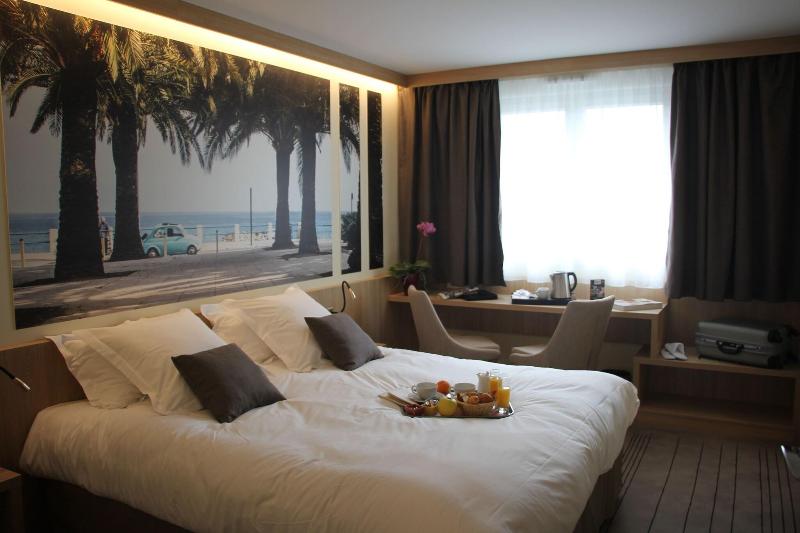 Brit Hotel Montargis image