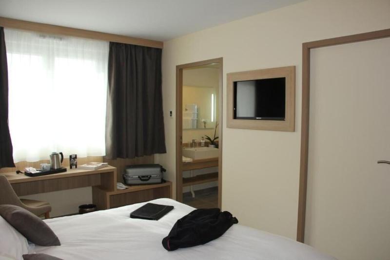 Brit Hotel Montargis image