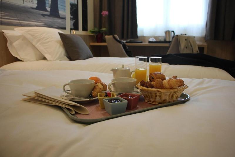 Brit Hotel Montargis image