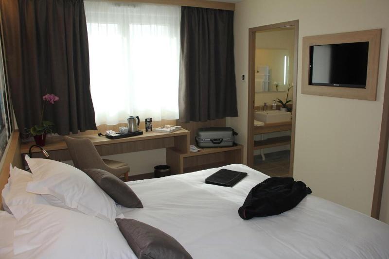 Brit Hotel Montargis image