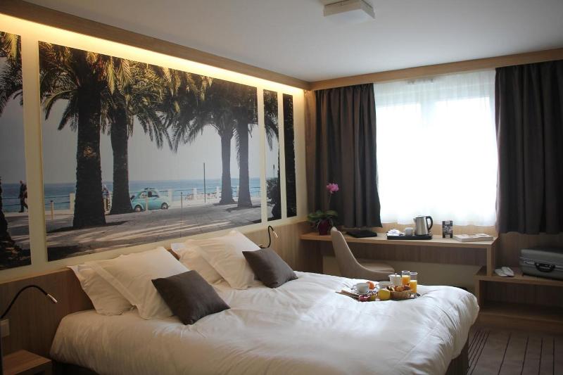 Brit Hotel Montargis image