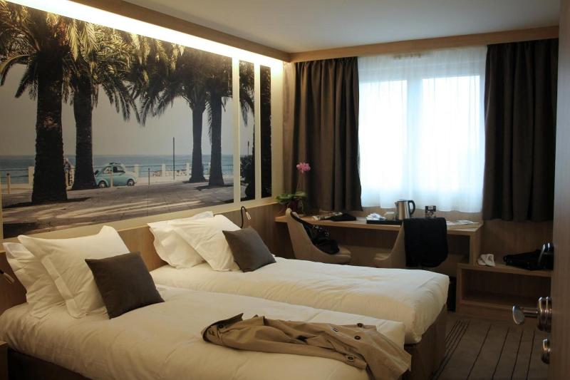 Brit Hotel Montargis image