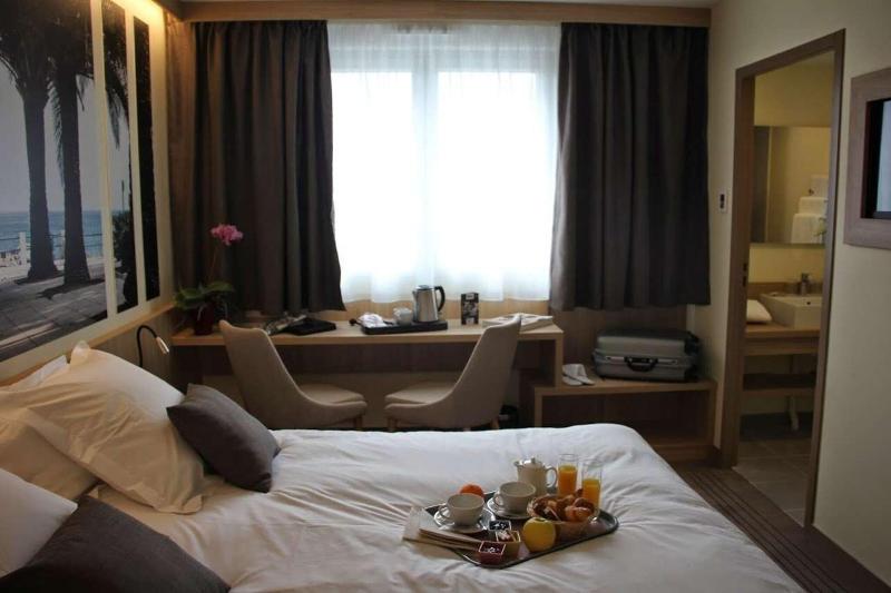 Brit Hotel Montargis image