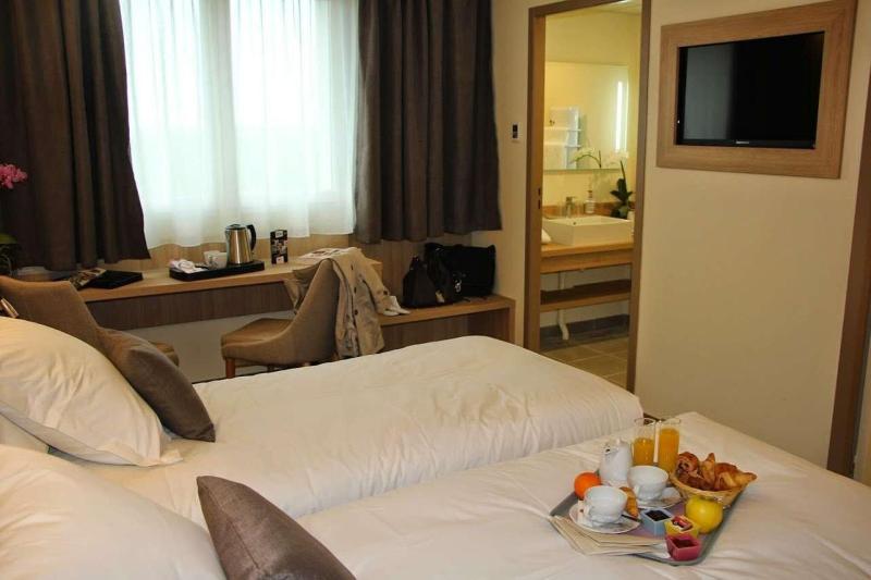 Brit Hotel Montargis image