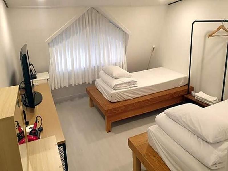 Green Resortel image