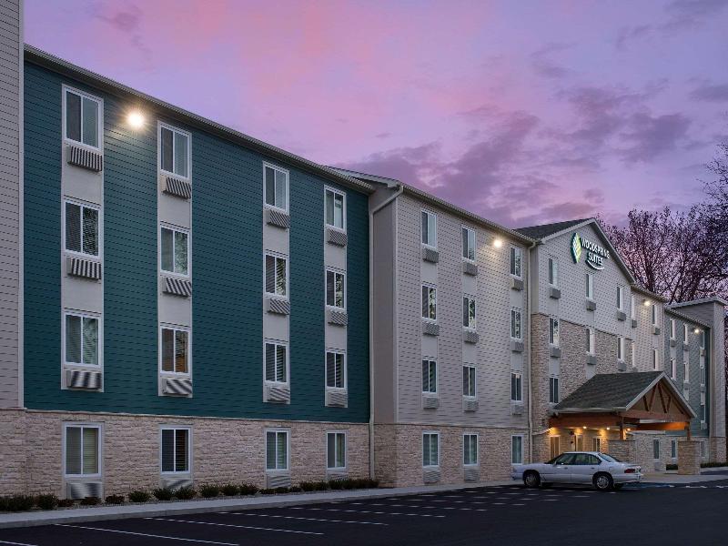 Woodspring Suites Kansas City Stadium image
