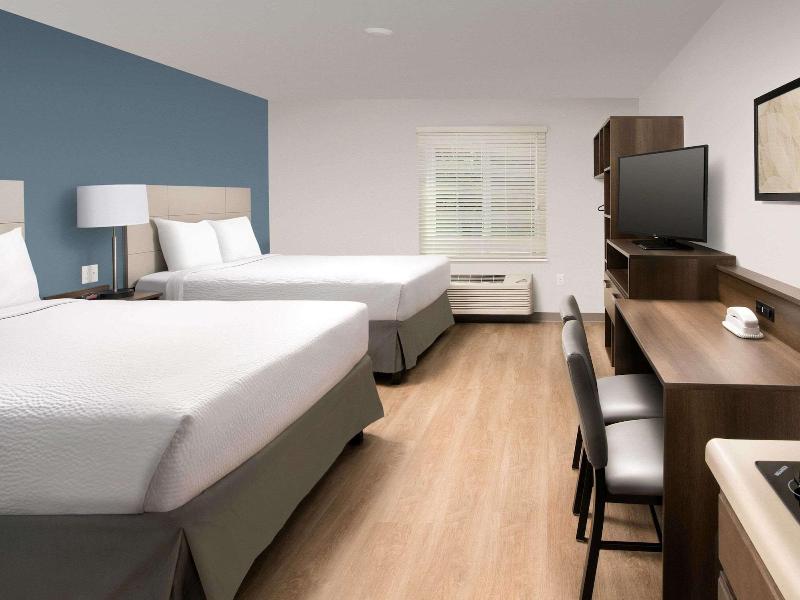 Woodspring Suites Kansas City Stadium image