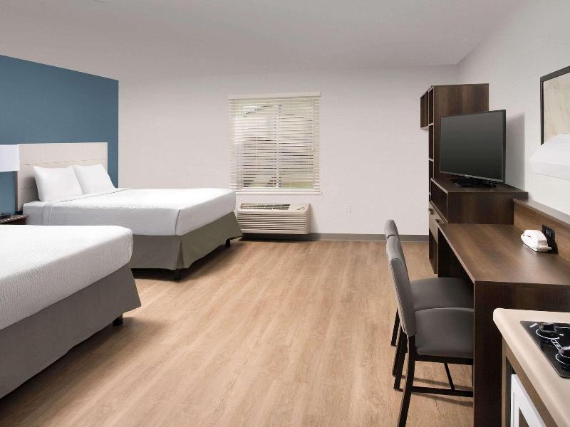 Woodspring Suites Kansas City Stadium image