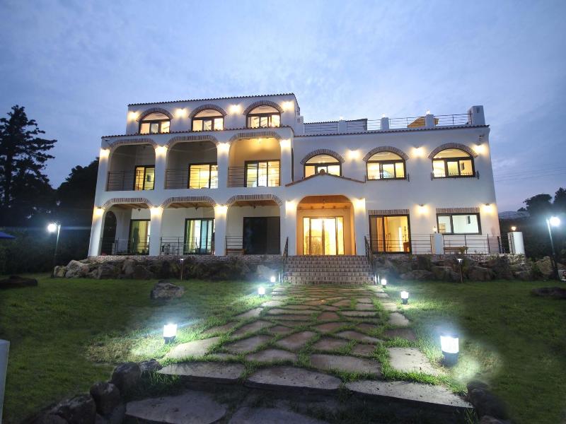 Nomad Pension In Jeju