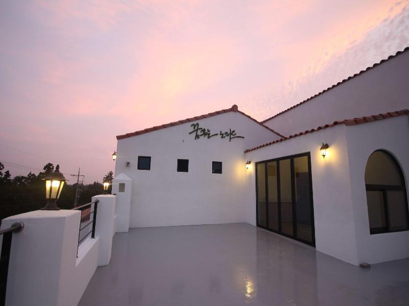 Nomad Pension In Jeju