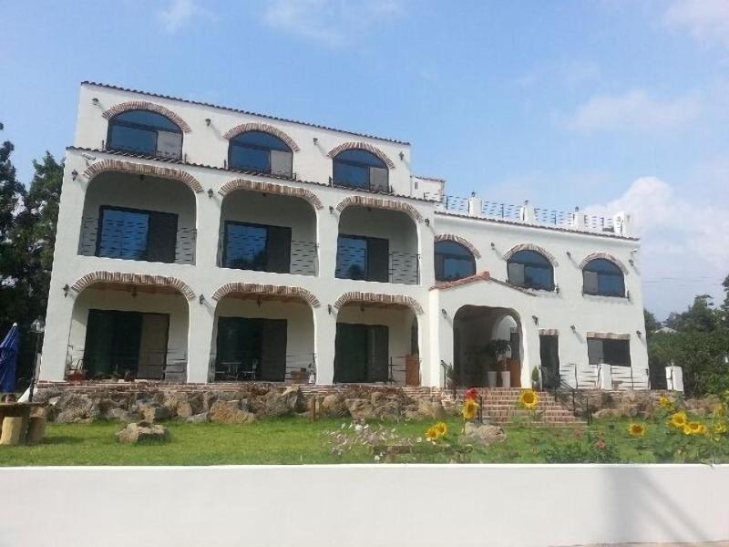 Nomad Pension In Jeju