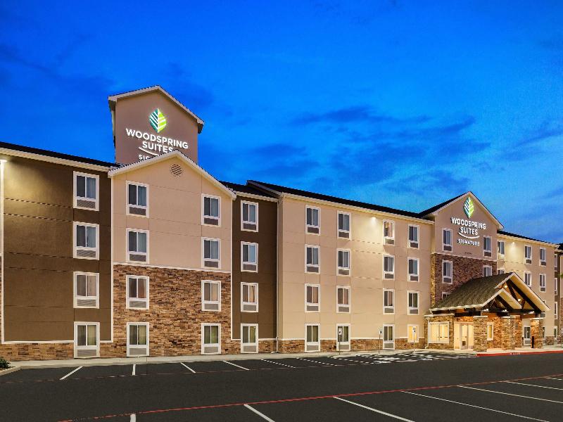 Woodspring Suites Houston Iah Airport image