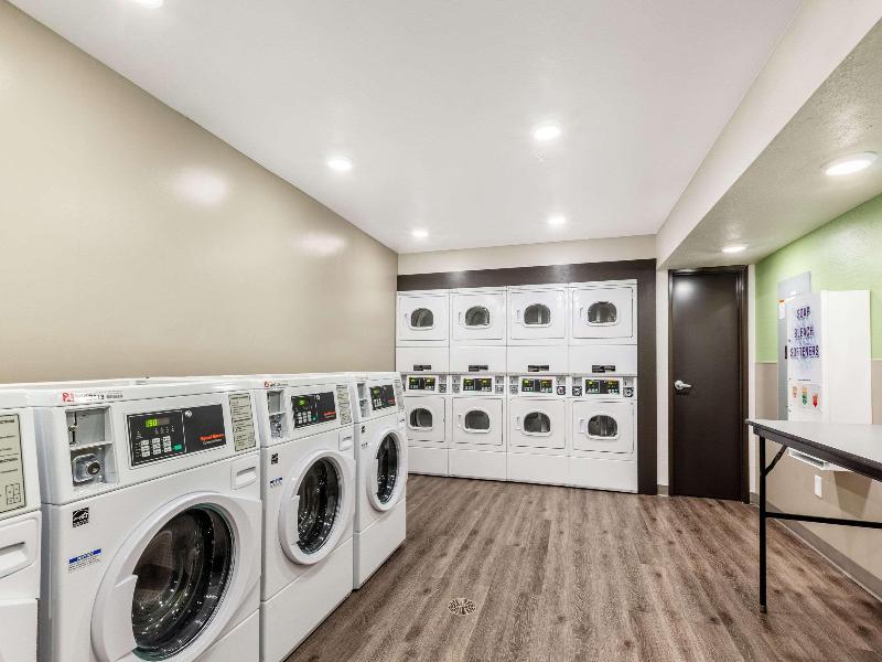 Woodspring Suites Indianapolis Airport South image