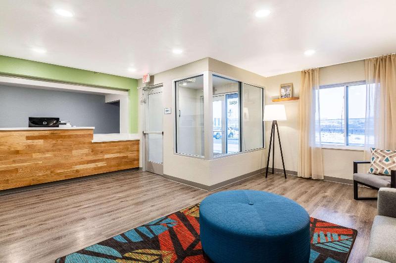 Woodspring Suites Indianapolis Airport South image