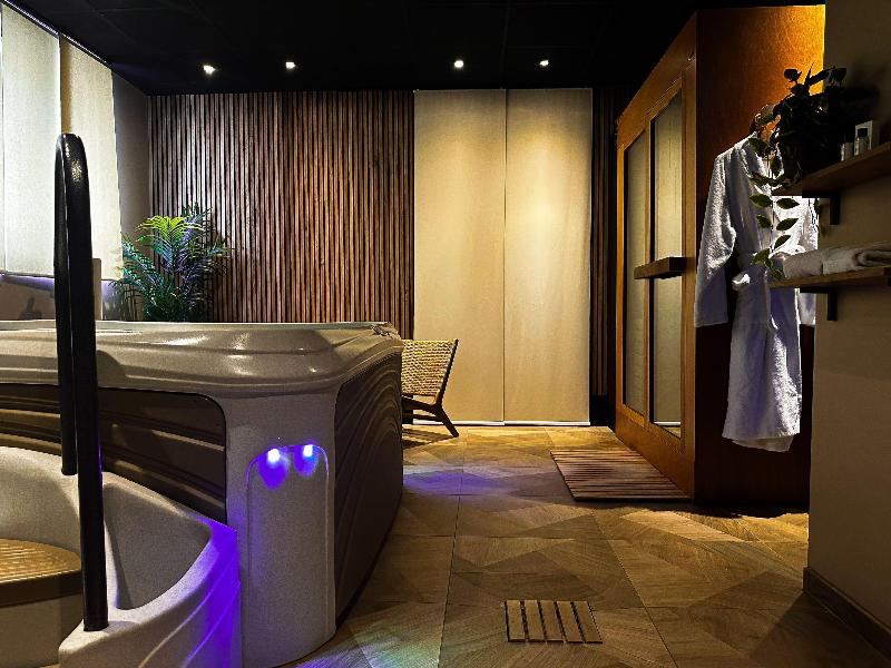 Logis Hôtel et spa Le Renard Châlons-en-Champagn image