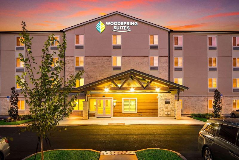 Woodspring Suites Davenport Fl image