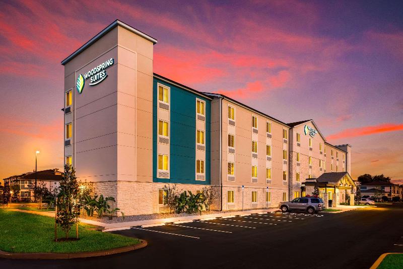 Woodspring Suites Davenport Fl image
