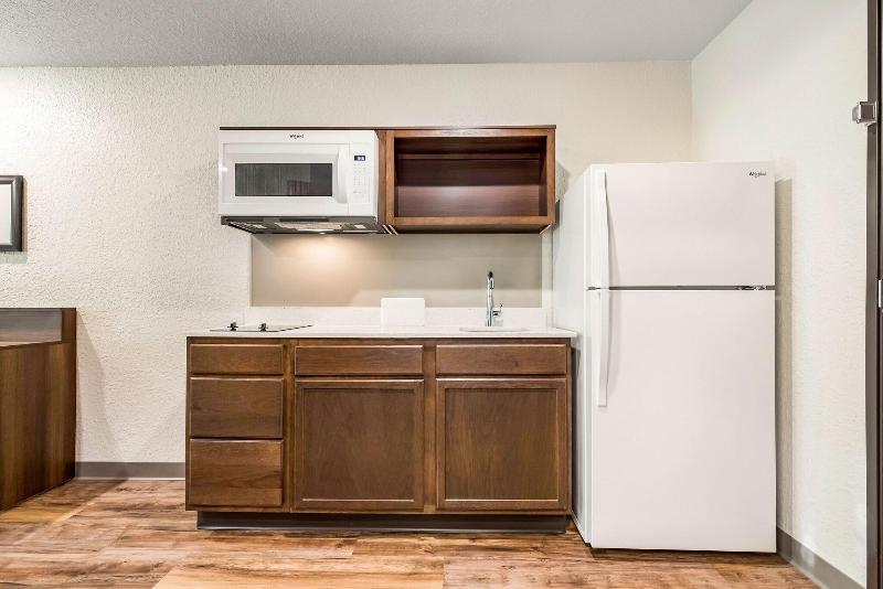 Woodspring Suites Davenport Fl image