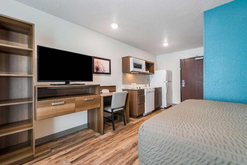 Woodspring Suites Davenport Fl image
