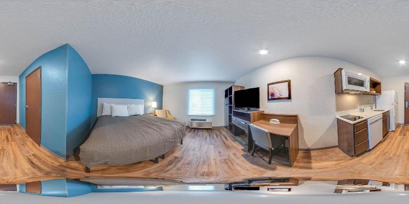 Woodspring Suites Davenport Fl image