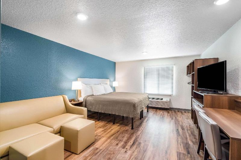 Woodspring Suites Davenport Fl image