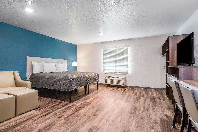 Woodspring Suites Davenport Fl image
