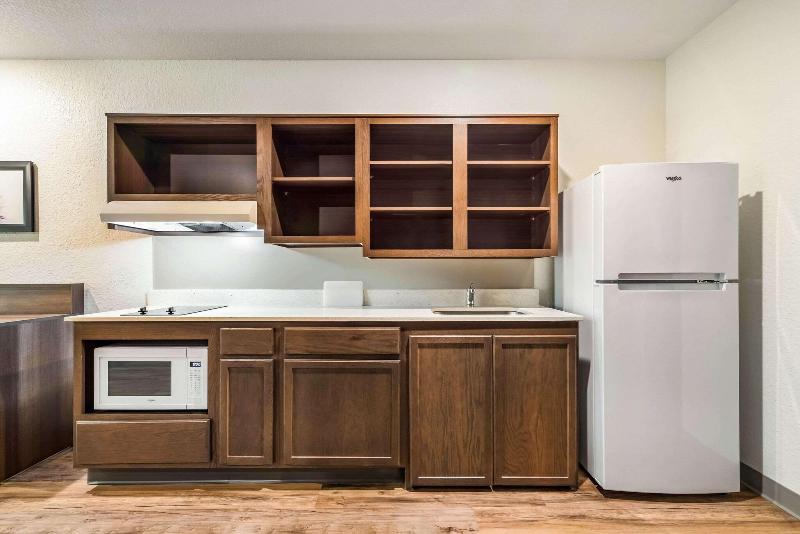 Woodspring Suites Davenport Fl image