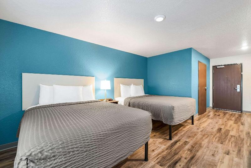 Woodspring Suites Davenport Fl image