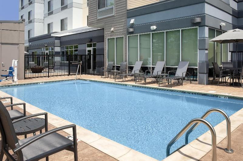 Fairfield Inn & Suites by Marriott Knoxville Lenoi image