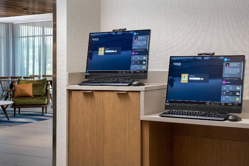 Fairfield Inn & Suites by Marriott Knoxville Lenoi image