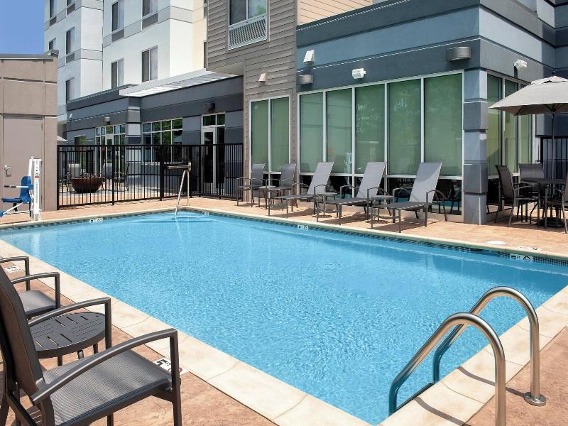 Fairfield Inn & Suites by Marriott Knoxville Lenoi