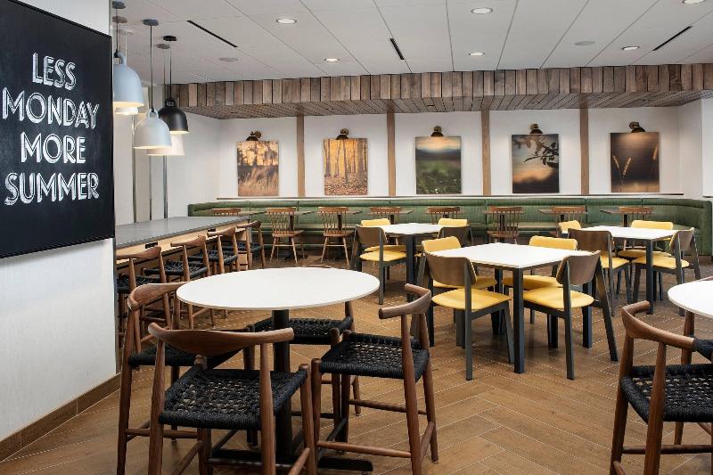 Fairfield Inn & Suites by Marriott Knoxville Lenoi image