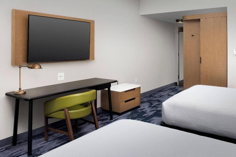 Fairfield Inn & Suites by Marriott Knoxville Lenoi image