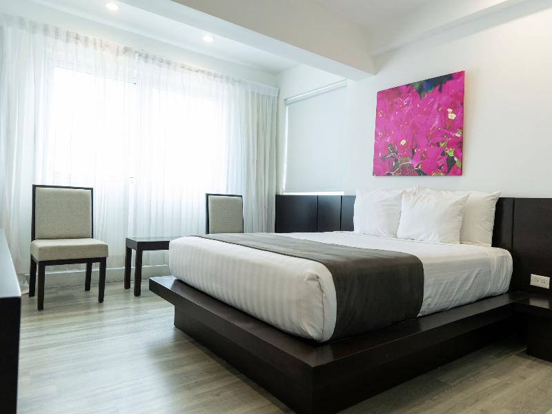 R Hotel Kingston image