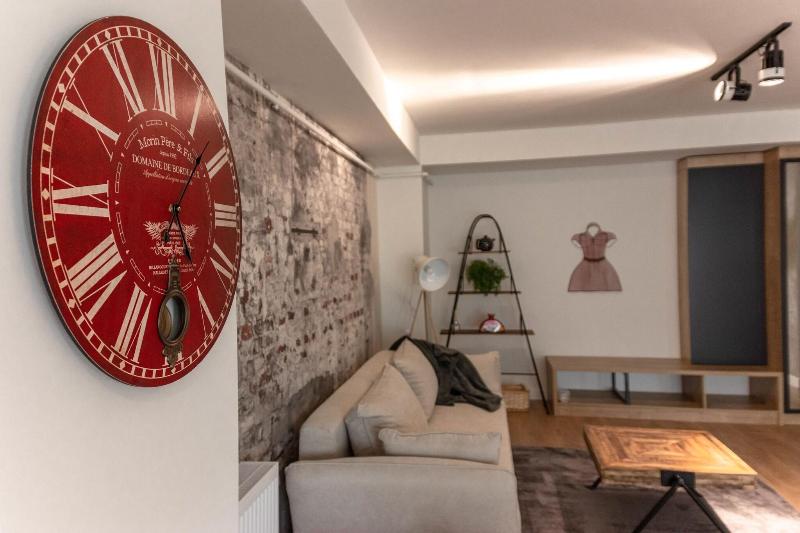 Ares Aparthotel