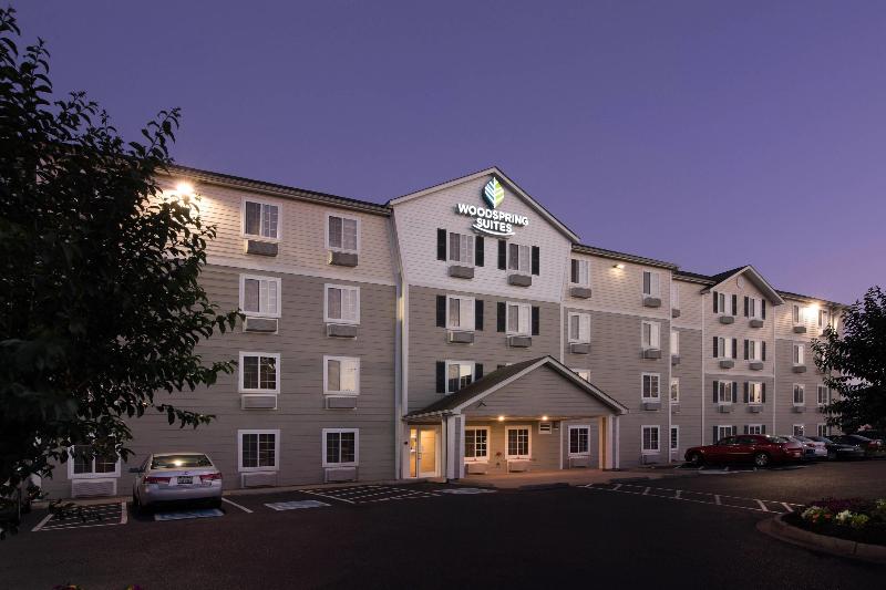 Woodspring Suites Memphis East I-40 image