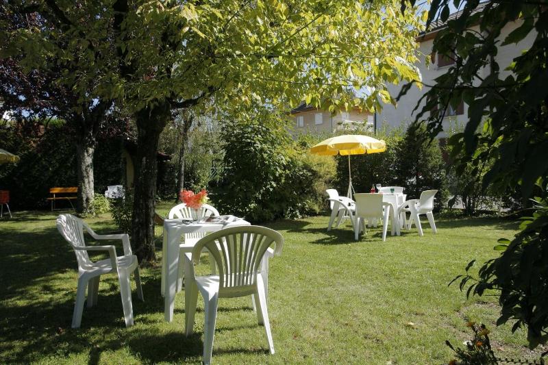 Hôtel A l'Ombre des Marronniers image