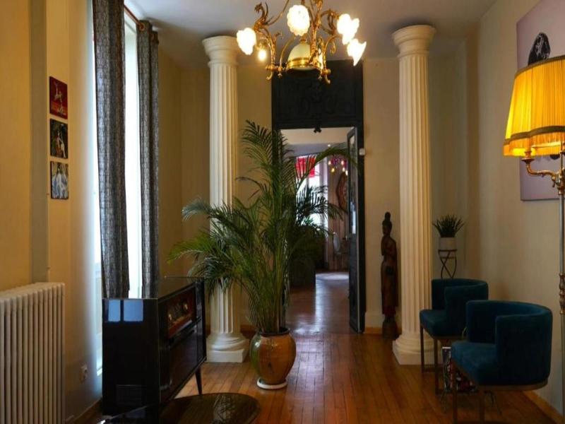 Ariane Hotel image