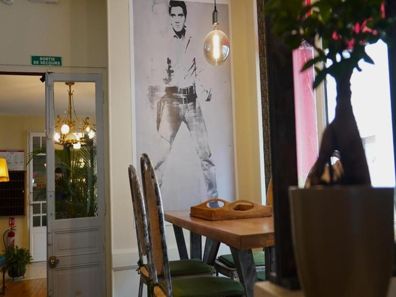 Ariane Hotel image