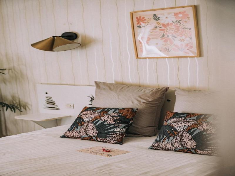 Ariane Hotel image