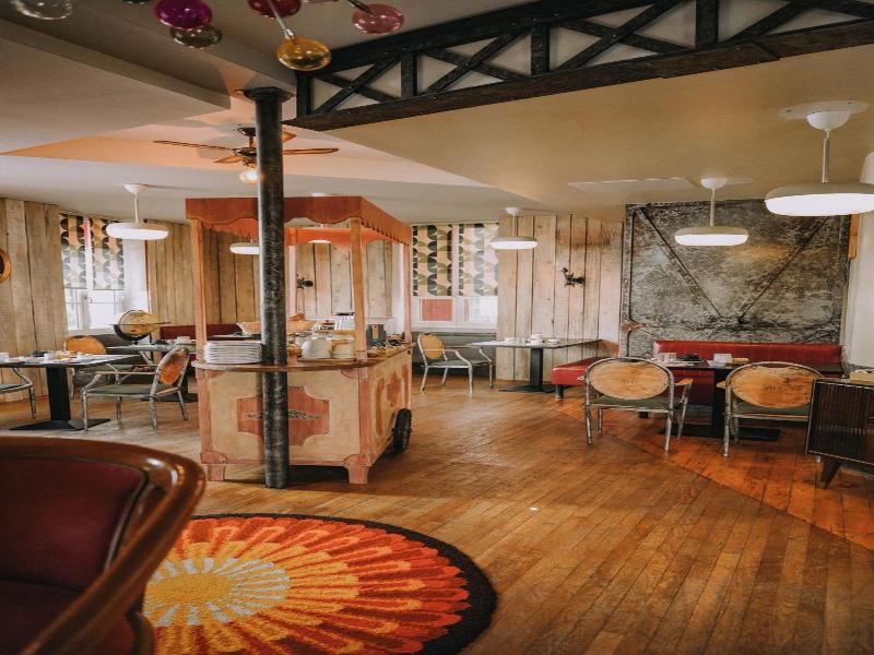 Ariane Hotel image