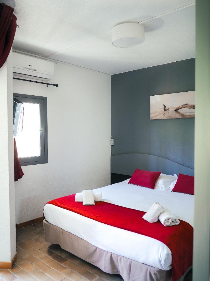 Marina Hotel Club image