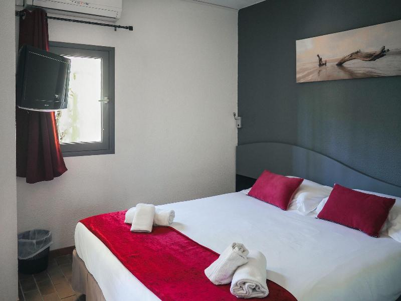 Marina Hotel Club image