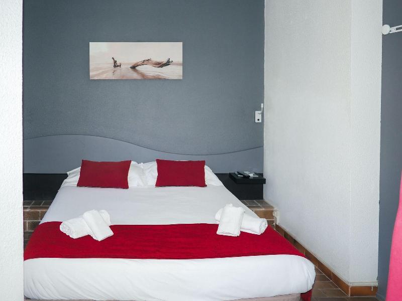 Marina Hotel Club image