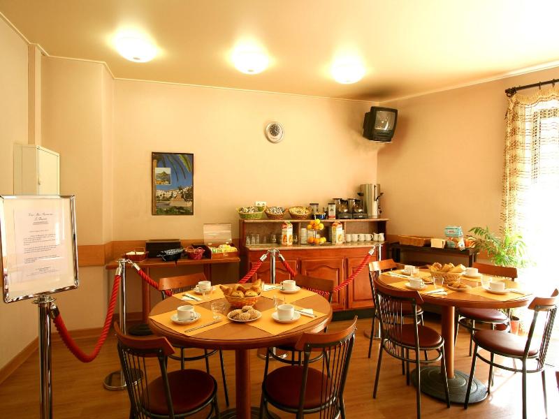 Le Dauphin Hotel image